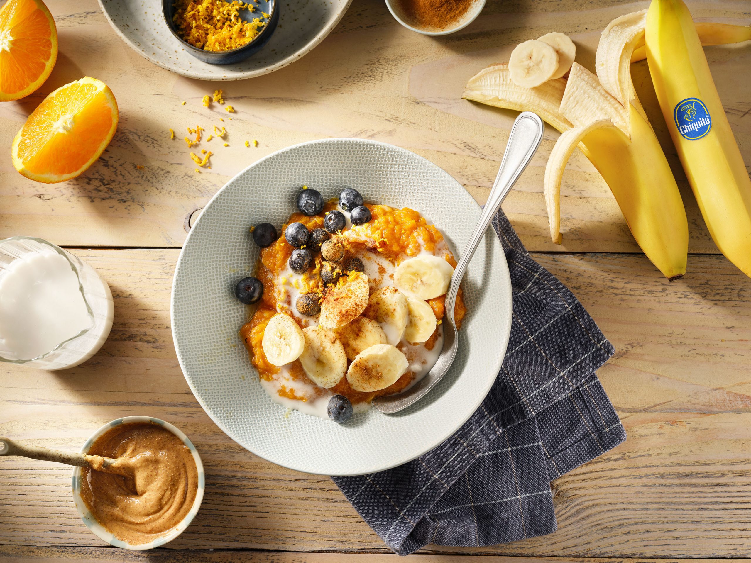 Tazón de papas y bananas Chiquita para el desayuno